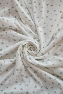 Простынь на резинке детская 120*60 для новорожденных зеленые цветы