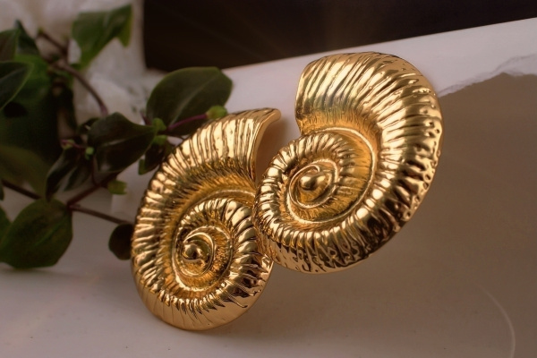 eefe5fe7-3c3b-47a1-af41-50986474bd9b